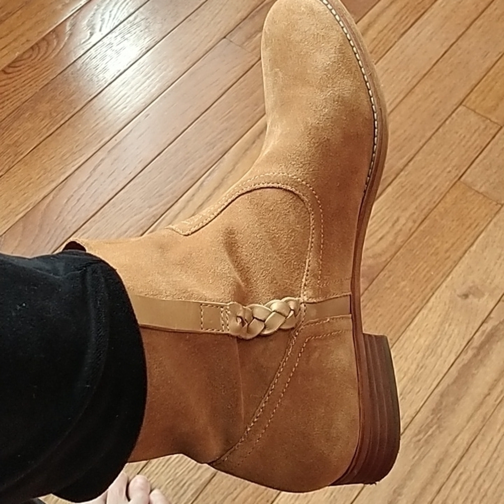 Report Rudy Leather Suede Tan Pull On Ankle Bootie 10